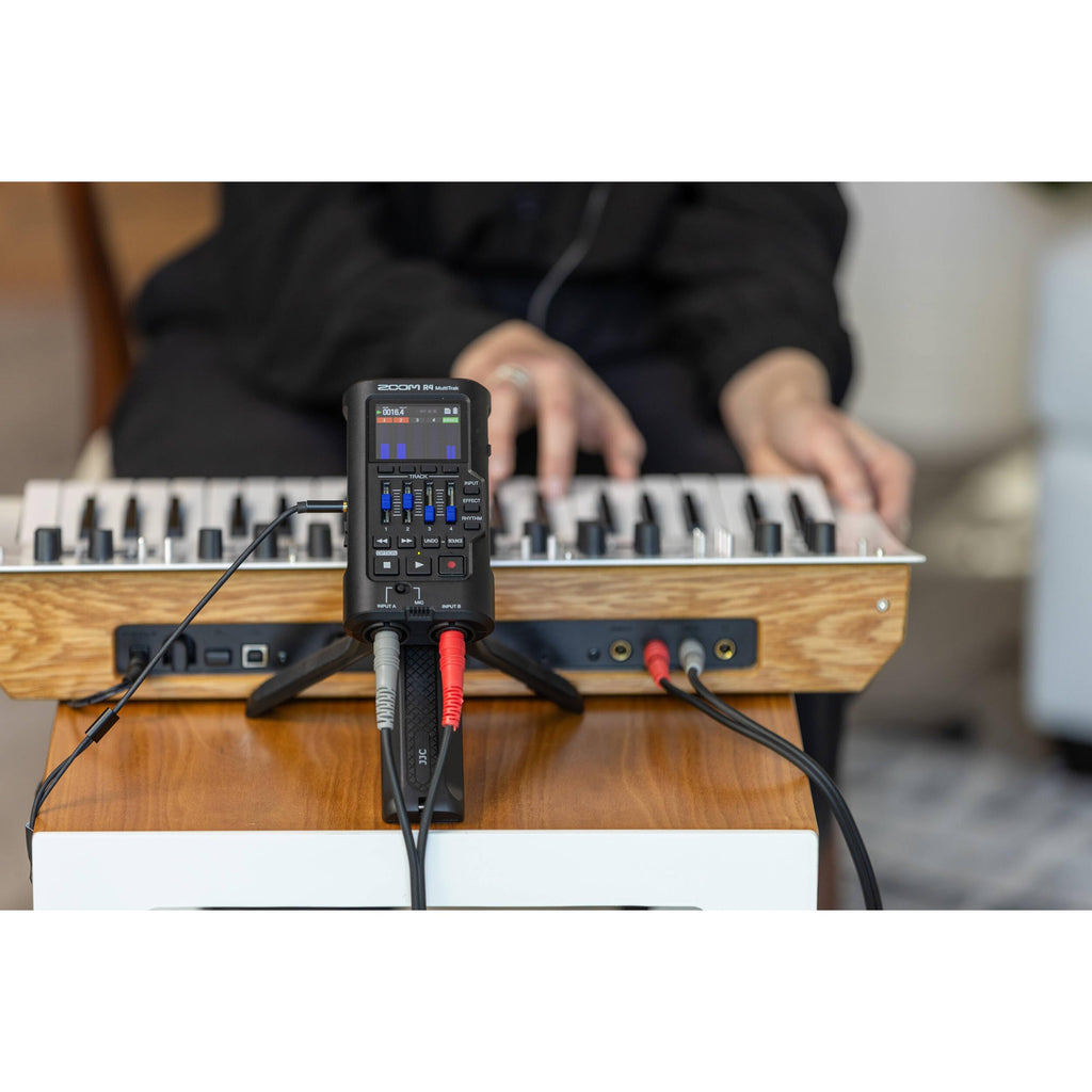 Portable 4-Track Recorder with 32GB microSDHC Card U1385